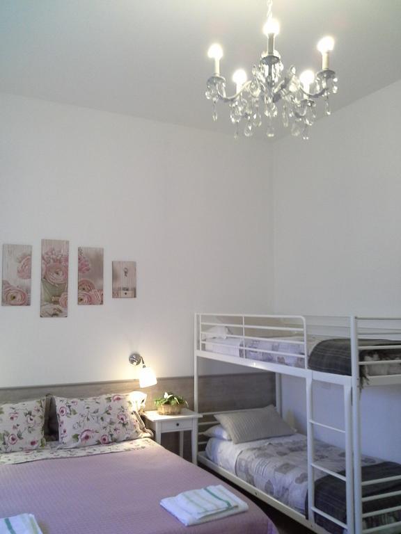 La Casa Delle Betulle Bed & Breakfast Cardano Al Campo Rom bilde