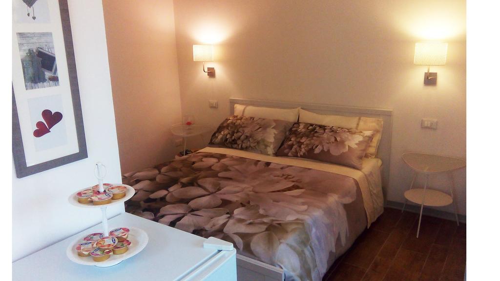 La Casa Delle Betulle Bed & Breakfast Cardano Al Campo Rom bilde